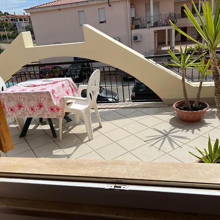 Santa Margherita Di Pula Apartment Exterior photo